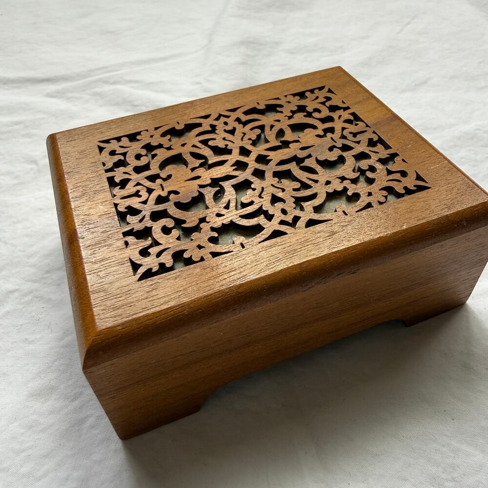 Vintage Lasercraft Fur Elise Wooden Music Box Walnut Floral Carved EUC